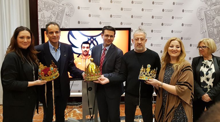 Presentación de los y las ayudantes de los Reyes Magos de Granada en la Cabalgata del 5 de enero de 2018