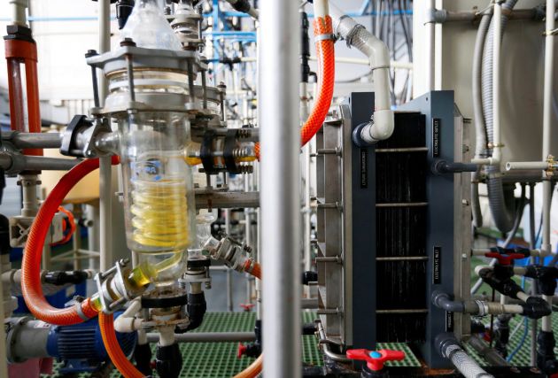 Un grupo de científicos de la Universidad de Alicante (UA) ha desarrollado un sistema autónomo de desalación y potabilización de agua mediante electrodiálisis y alimentado directamente con energía solar, que puede aplicarse en zonas aisladas de la red eléctrica