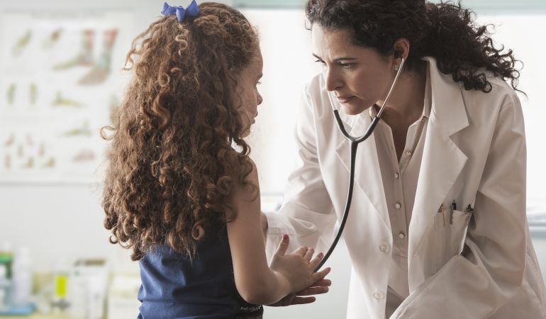 Varios pediatras están de baja sin que su puesto sea cubierto, según el gobierno de Getafe