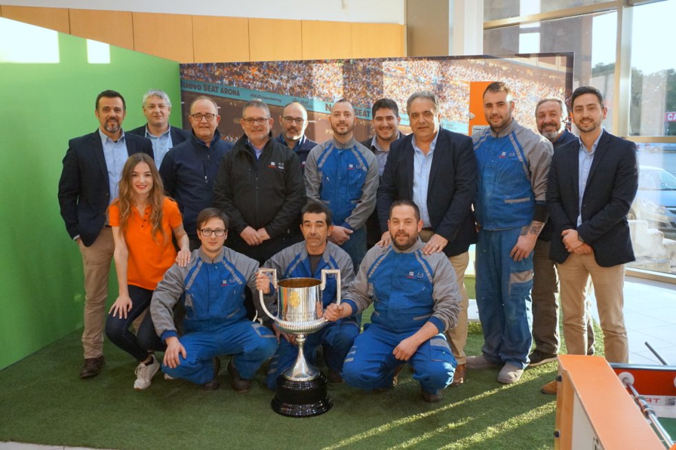 La Copa del Rey en Elda: FOTOGALERÍA | La Copa del Rey pasó por SEAT - Hugo Motor de Elda-Petrer La Copa del Rey en Elda: FOTOGALERÍA | La Copa del Rey pasó por SEAT - Hugo Motor de Elda-Petrer