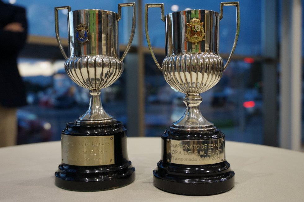 La Copa del Rey en Elda: FOTOGALERÍA | La Copa del Rey pasó por SEAT - Hugo Motor de Elda-Petrer La Copa del Rey en Elda: FOTOGALERÍA | La Copa del Rey pasó por SEAT - Hugo Motor de Elda-Petrer