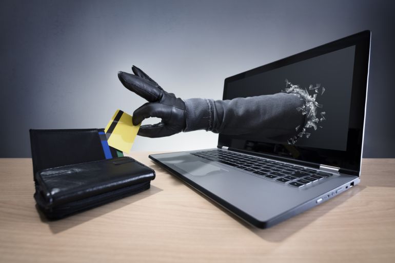 La Policía da pautas para evitar los fraudes en las compras online