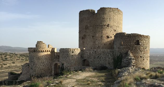 Estado actual del castillo de Moya, villa que daba título al Marquesadoy actualmente despoblada.