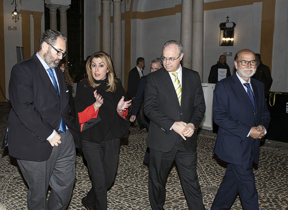 De izquierda a derecha, Antonio Hernández Rodicio, Susana Díaz, Juan Pablo Durán y Bernardo Bueno De izquierda a derecha, Antonio Hernández Rodicio, Susana Díaz, Juan Pablo Durán y Bernardo Bueno