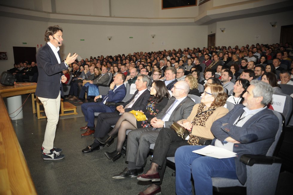 Victor Küppers en Castellón: IX Encuentro Empresas Radio Castellón Victor Küppers en Castellón: IX Encuentro Empresas Radio Castellón