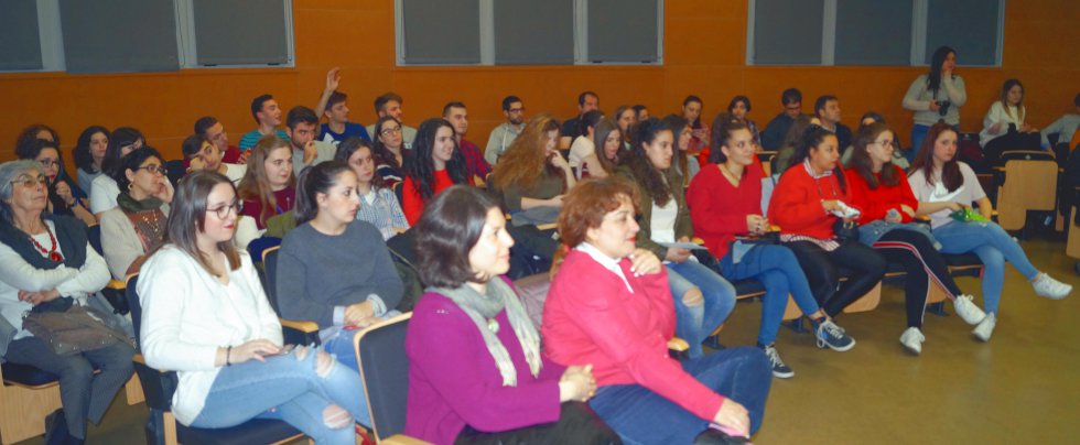 Aquí tienes las mejores imágenes de 'LOS40 en la Universidad' con Tony Aguilar Aquí tienes las mejores imágenes de 'LOS40 en la Universidad' con Tony Aguilar