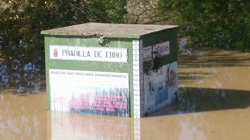 Un cartel de Pradilla inundado Un cartel de Pradilla inundado