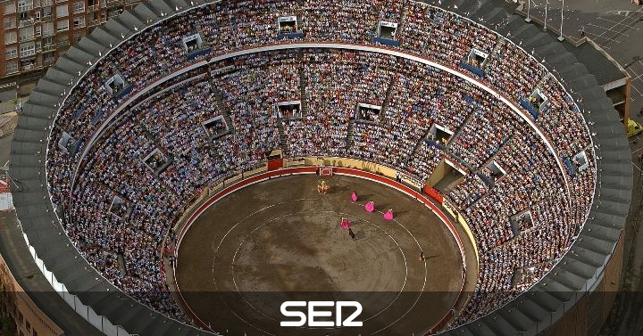 Resultado de imagen de plaza de toros de vistalegre madrid