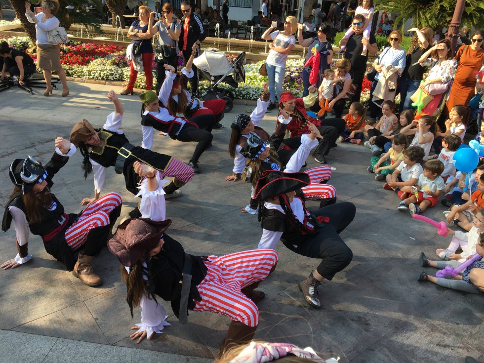 Actuación de la Dance School Murcia (1) Actuación de la Dance School Murcia (1)