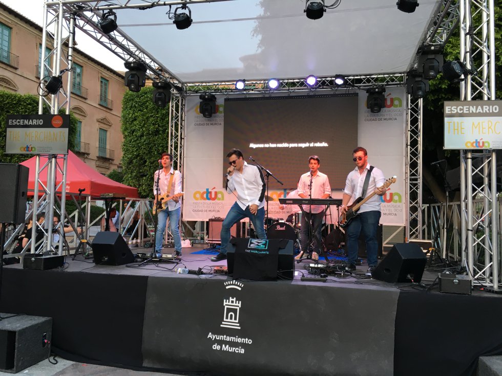 The Merchants en un momento de su actuación The Merchants en un momento de su actuación