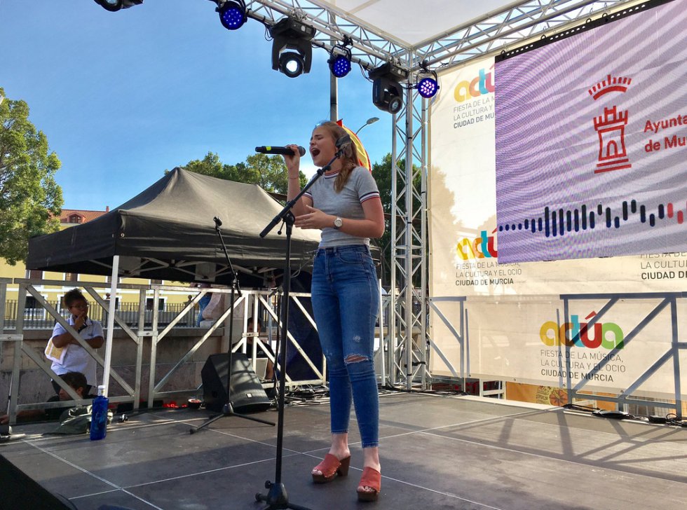 María Cearra sobre el escenario de Actúa Murcia 2018. María Cearra sobre el escenario de Actúa Murcia 2018.
