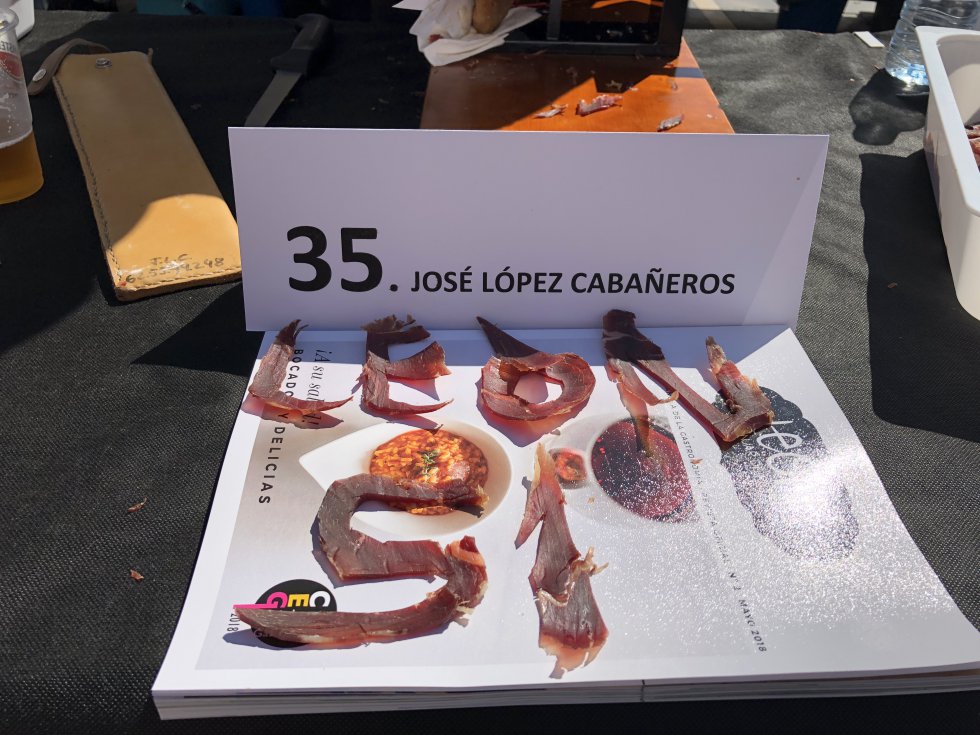 Muchos cortadores quisieron dejar su toque personal durate el récord Muchos cortadores quisieron dejar su toque personal durate el récord