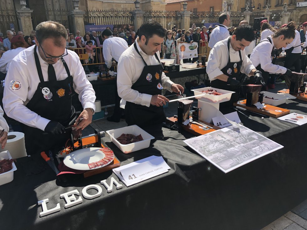 La mayoría de los cortadores llegaron de distintos puntos de la provincia de León y las provincias vecinas La mayoría de los cortadores llegaron de distintos puntos de la provincia de León y las provincias vecinas