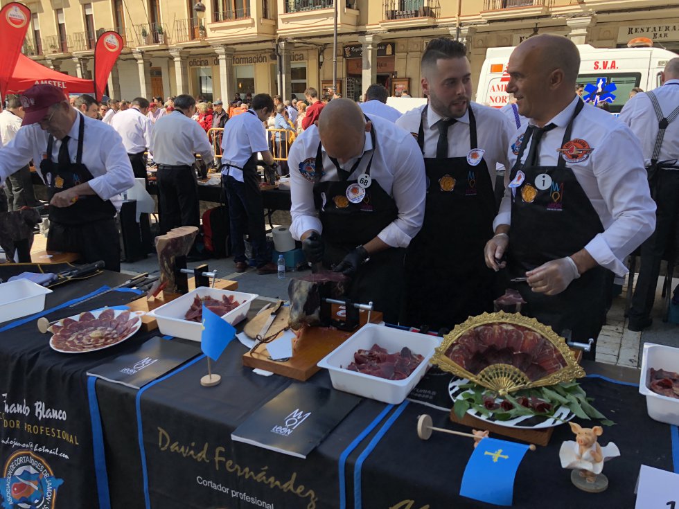 Muchos cortadores llegaron también de Asturias Muchos cortadores llegaron también de Asturias