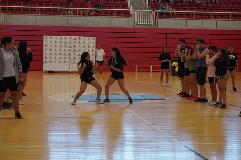 Torneo de balonmano internacional de Elda: FOTOGALERÍA | XVII Elda Handball Cup - Presentación (I) Torneo de balonmano internacional de Elda: FOTOGALERÍA | XVII Elda Handball Cup - Presentación (I)