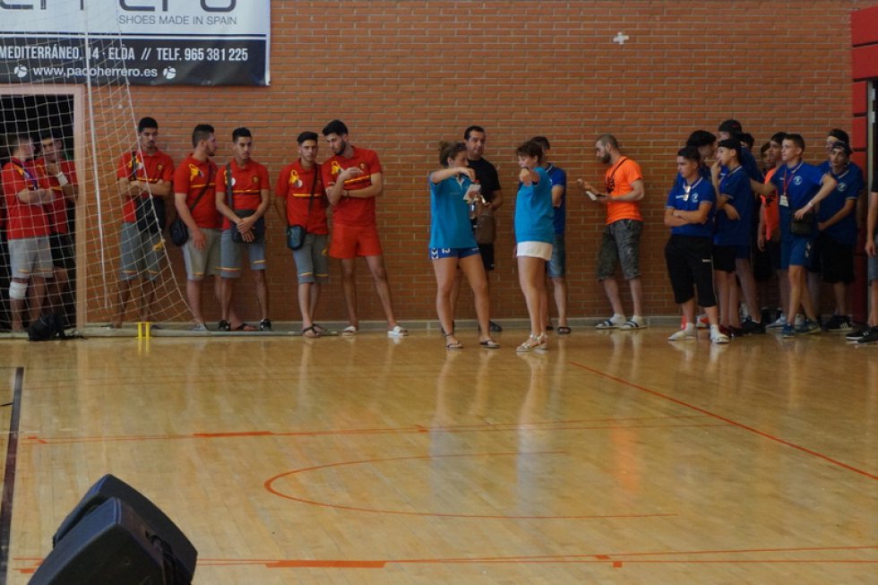 Torneo Internacional de balonmano de Elda: FOTOGALERÍA | XVII Elda Handball Cup - Presentación (II) Torneo Internacional de balonmano de Elda: FOTOGALERÍA | XVII Elda Handball Cup - Presentación (II)