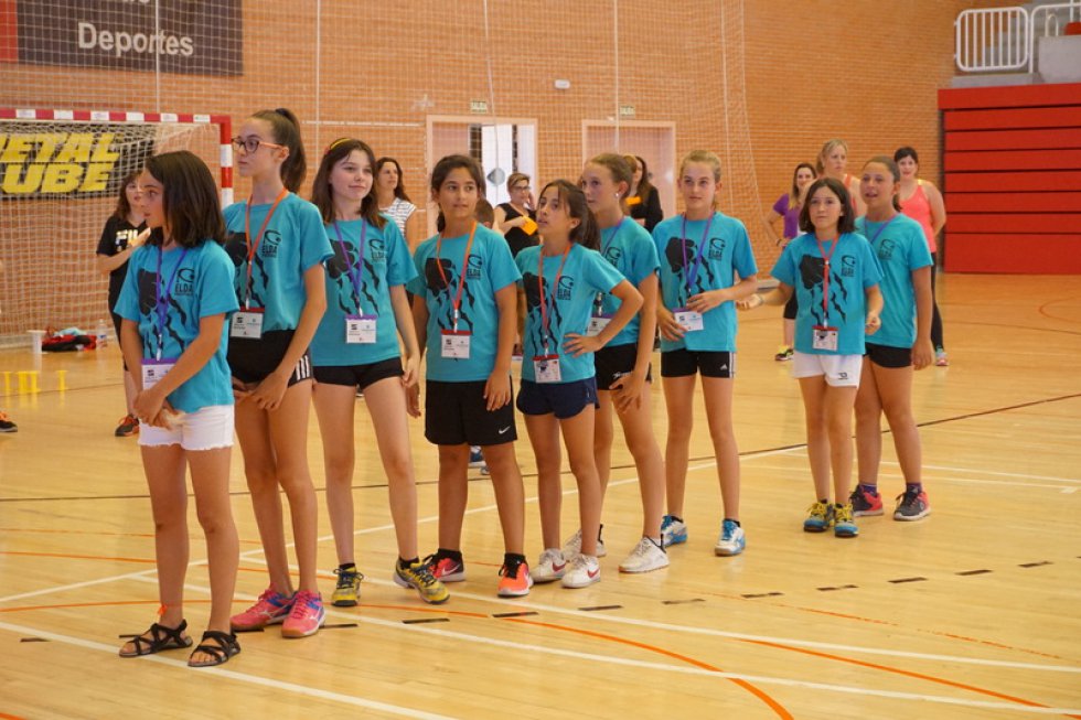 Torneo Internacional de balonmano de Elda: FOTOGALERÍA | XVII Elda Handball Cup - Presentación (II) Torneo Internacional de balonmano de Elda: FOTOGALERÍA | XVII Elda Handball Cup - Presentación (II)
