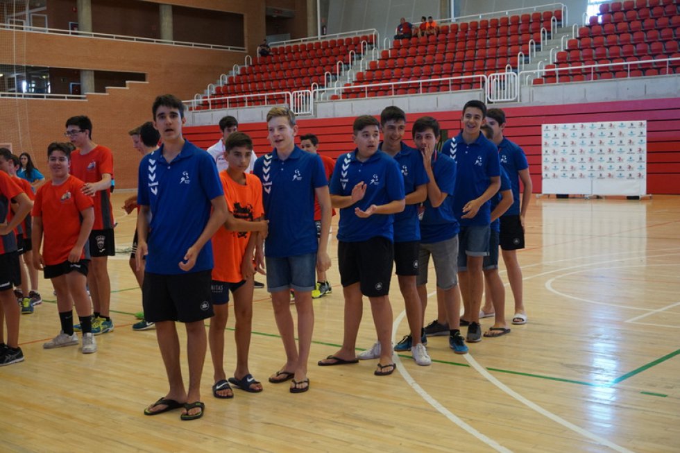 Torneo Internacional de balonmano de Elda: FOTOGALERÍA | XVII Elda Handball Cup - Presentación (II) Torneo Internacional de balonmano de Elda: FOTOGALERÍA | XVII Elda Handball Cup - Presentación (II)