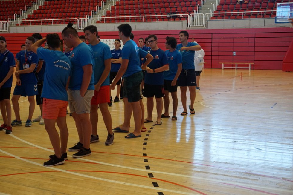 Torneo Internacional de balonmano de Elda: FOTOGALERÍA | XVII Elda Handball Cup - Presentación (II) Torneo Internacional de balonmano de Elda: FOTOGALERÍA | XVII Elda Handball Cup - Presentación (II)