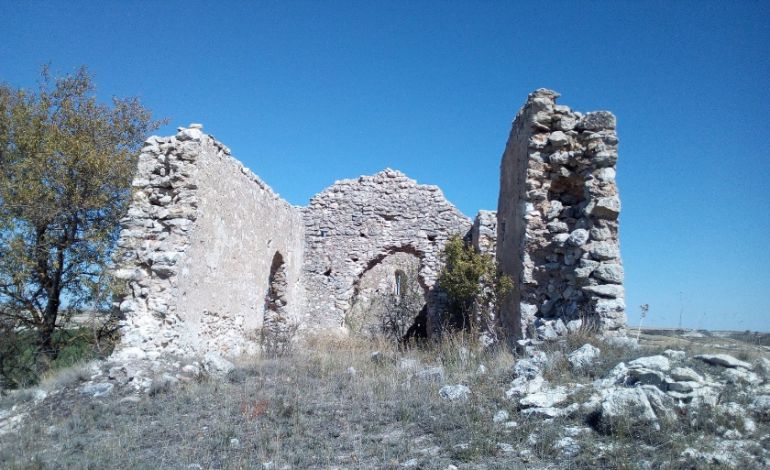 Restos de la ermita altomedieval de San Nicolás objeto de estudio arqueológico en La Sequera de Haza