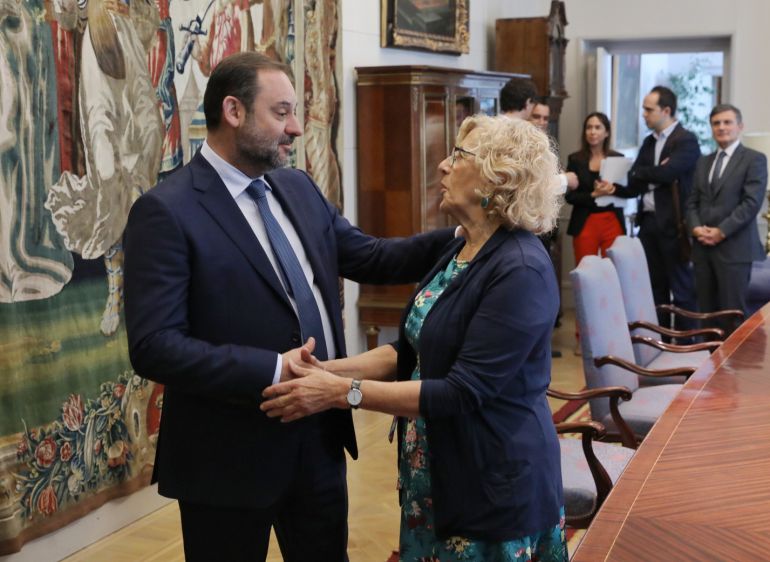El ministro de Fomento y la alcaldesa de la capital, durante su reunión del pasado 19 de julio