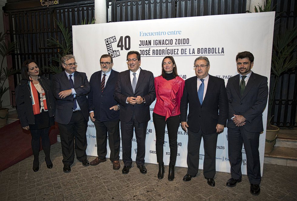 José Rodríguez de la Borbolla, Eva Sáiz y Juan Ignacio Zoido junto a Beltrán Pérez,Antonio Pulido y Antonio Yélamo José Rodríguez de la Borbolla, Eva Sáiz y Juan Ignacio Zoido junto a Beltrán Pérez,Antonio Pulido y Antonio Yélamo