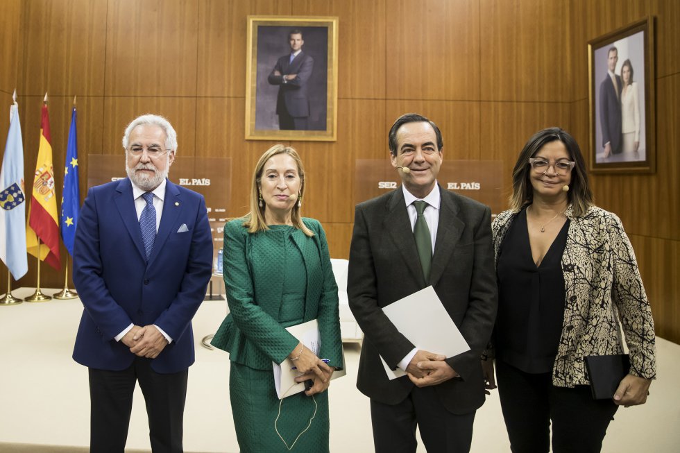 Miguel Santalices, Ana Pastor, José Bono y Ángels Barceló. Miguel Santalices, Ana Pastor, José Bono y Ángels Barceló.