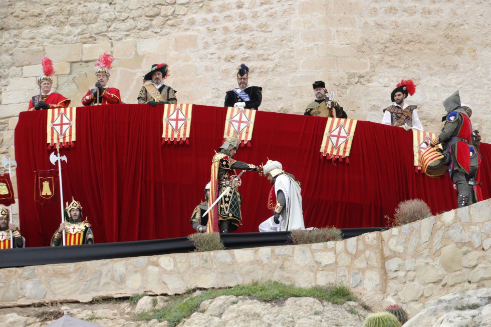 FOTOGALERÍA | La Rendició - Moros y Cristianos Petrer 2018 FOTOGALERÍA | La Rendició - Moros y Cristianos Petrer 2018