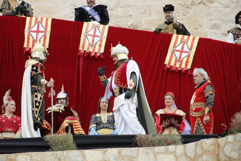 FOTOGALERÍA | La Rendició - Moros y Cristianos Petrer 2018 FOTOGALERÍA | La Rendició - Moros y Cristianos Petrer 2018