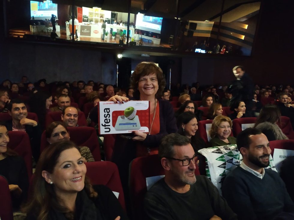 Chary Serrano ganó el primer electrodoméstico que se sorteó. Chary Serrano ganó el primer electrodoméstico que se sorteó.