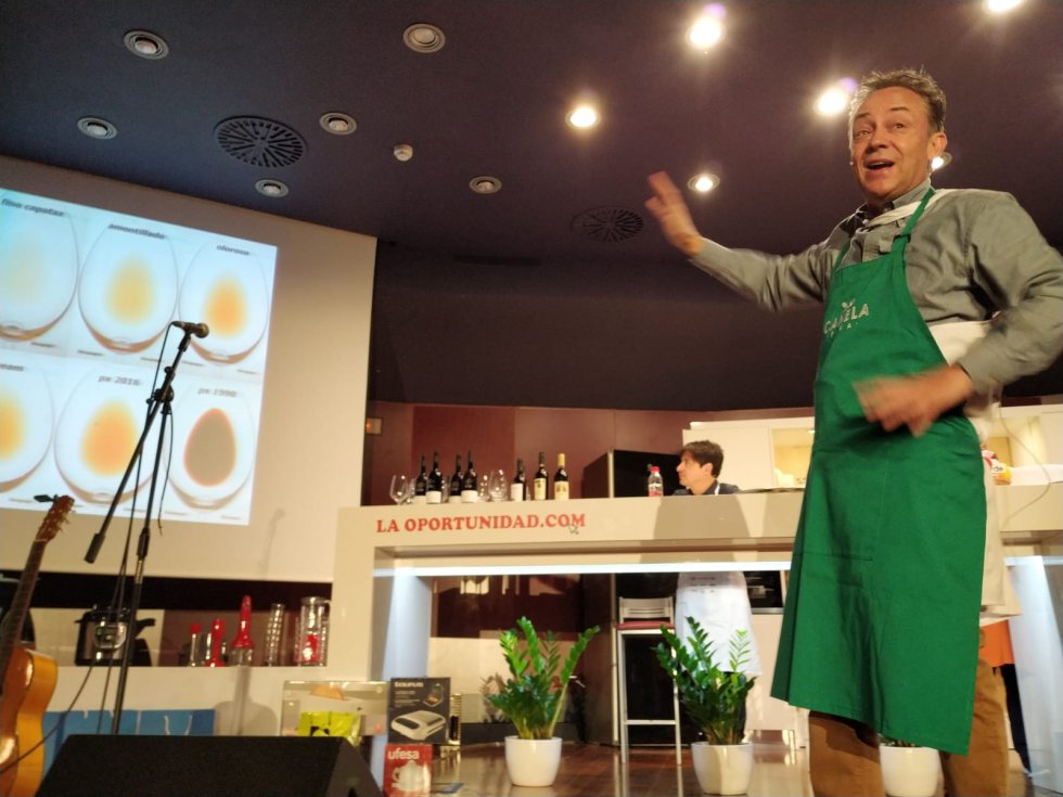 Las explicaciones de Sergio Sauca sobre los vinos de Montilla Moriles reivindicaron su importancia y singularidad. Las explicaciones de Sergio Sauca sobre los vinos de Montilla Moriles reivindicaron su importancia y singularidad.