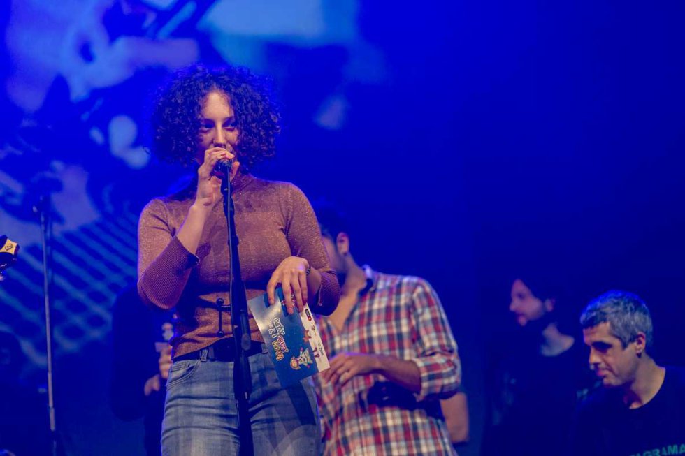 Un dels grans moments de la nit, l’actuació conjunta de tots els artistes interpretant ‘Cap Nen Sense Joguina’ Un dels grans moments de la nit, l’actuació conjunta de tots els artistes interpretant ‘Cap Nen Sense Joguina’