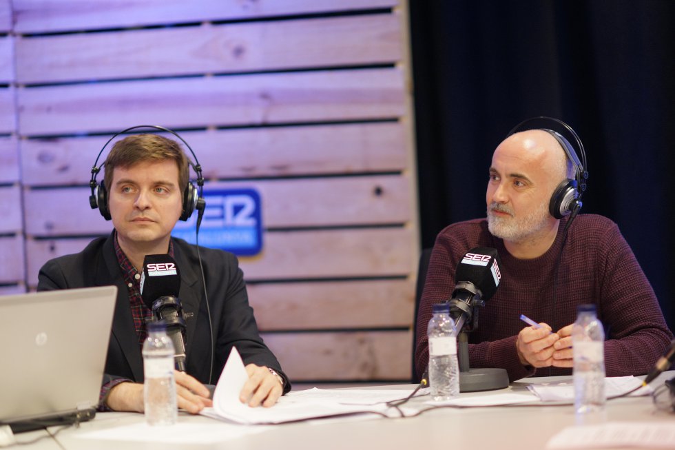 Óscar Morè, presentador d' "Espècies Protegides" i el periodista Marc Giró Óscar Morè, presentador d' "Espècies Protegides" i el periodista Marc Giró