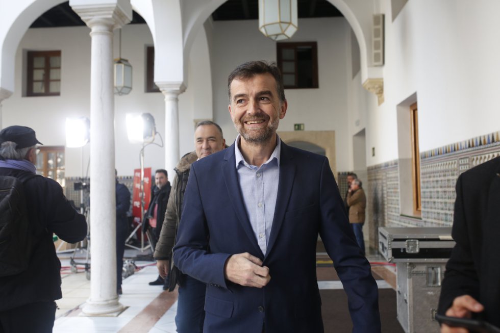 Llegada del coordinador general de IULV-CA, Antonio Maíllo Llegada del coordinador general de IULV-CA, Antonio Maíllo