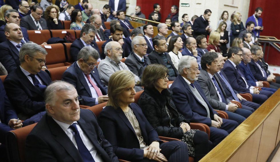 Vista del Parlamento de Andalucía mientras el líder del PP-A, Juan Manuel Moreno, está ofreciendo su discurso de investidura Vista del Parlamento de Andalucía mientras el líder del PP-A, Juan Manuel Moreno, está ofreciendo su discurso de investidura