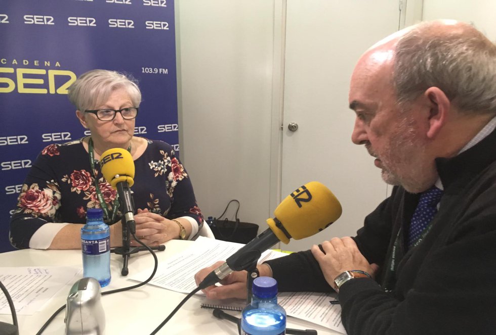 El alcalde de Soto del Barco, Jaime Menéndez y la alcaldesa de Muros del Nalón, Carmen Arango conversan en el especial de la Cadena SER El alcalde de Soto del Barco, Jaime Menéndez y la alcaldesa de Muros del Nalón, Carmen Arango conversan en el especial de la Cadena SER