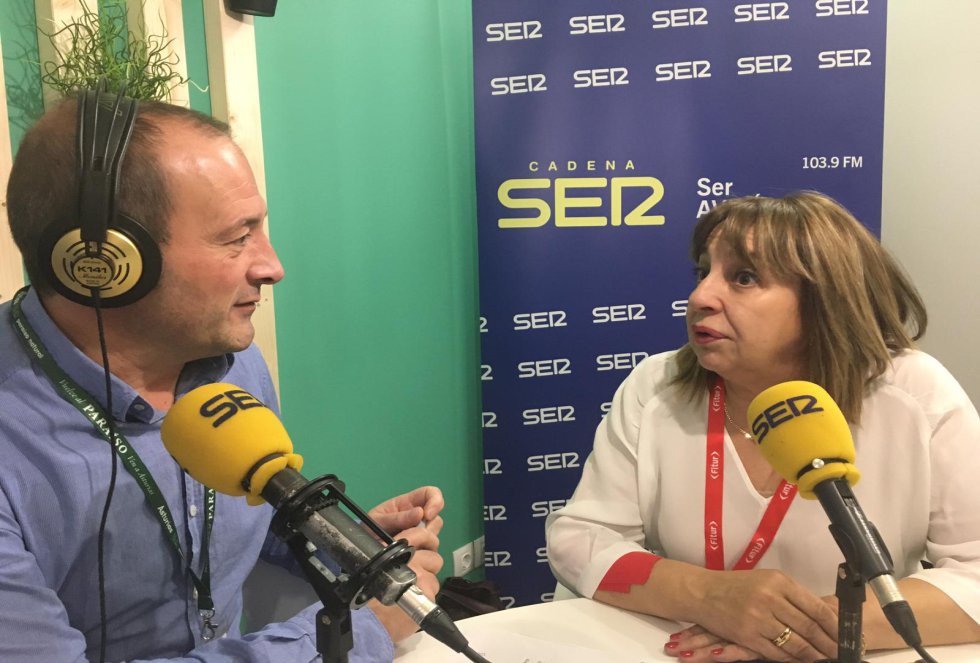 La alcaldesa de Teverga, María Amor Álvarez, entrevistada por Nacho Poncela La alcaldesa de Teverga, María Amor Álvarez, entrevistada por Nacho Poncela