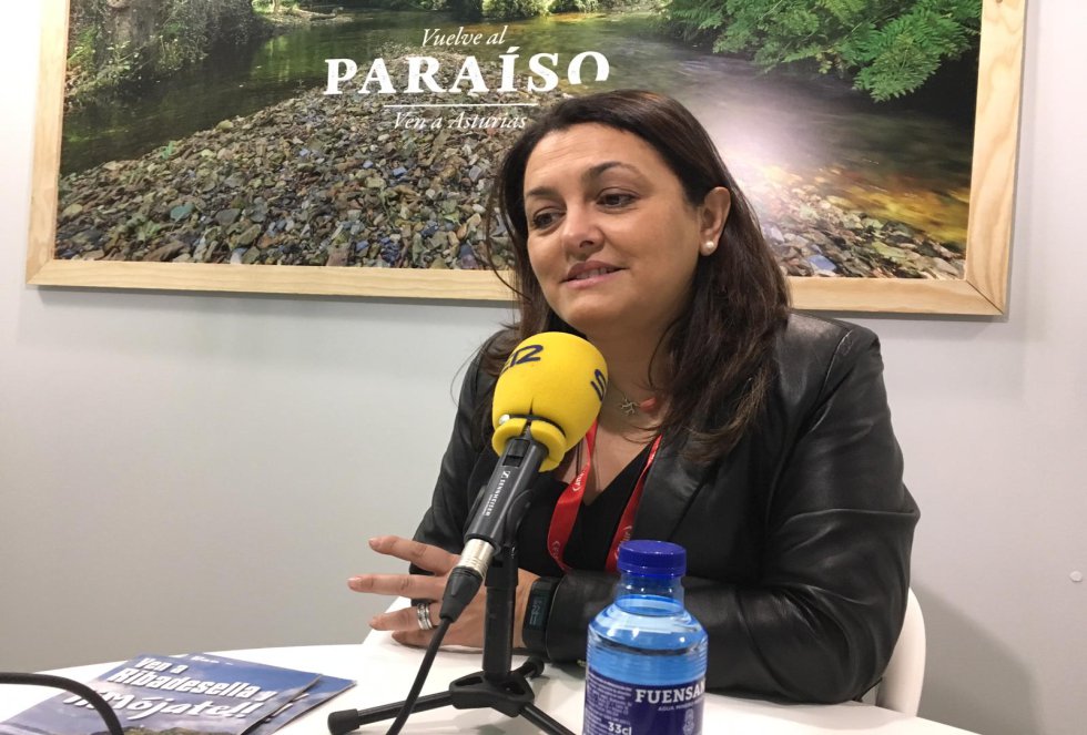 La alcaldesa de Ribadesella, Rosario Fernández, durante la entrevista La alcaldesa de Ribadesella, Rosario Fernández, durante la entrevista