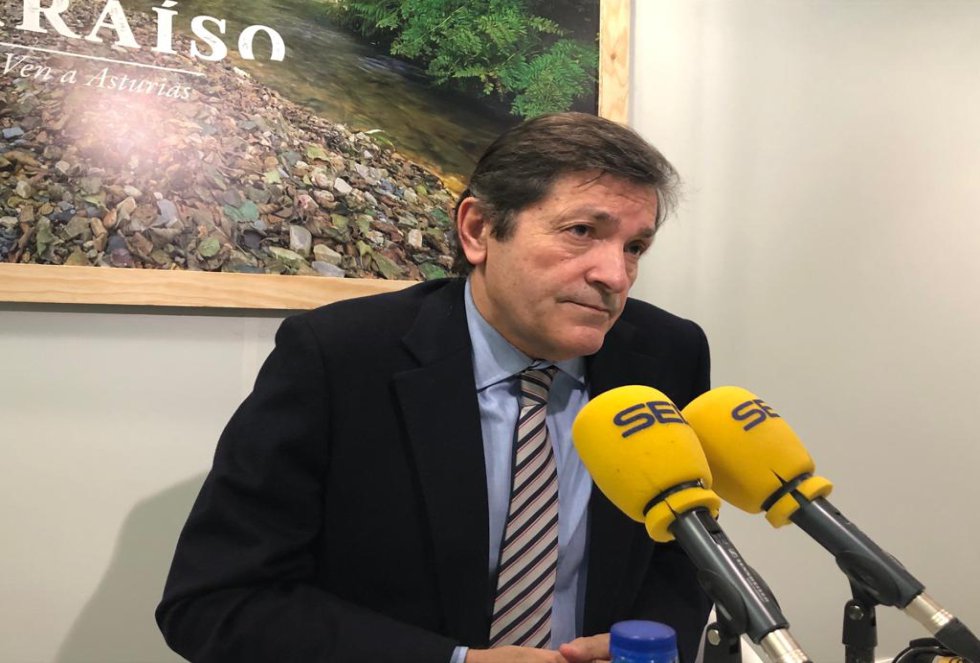 El presidente del Principado, Javier Fernández, durante la entrevista El presidente del Principado, Javier Fernández, durante la entrevista