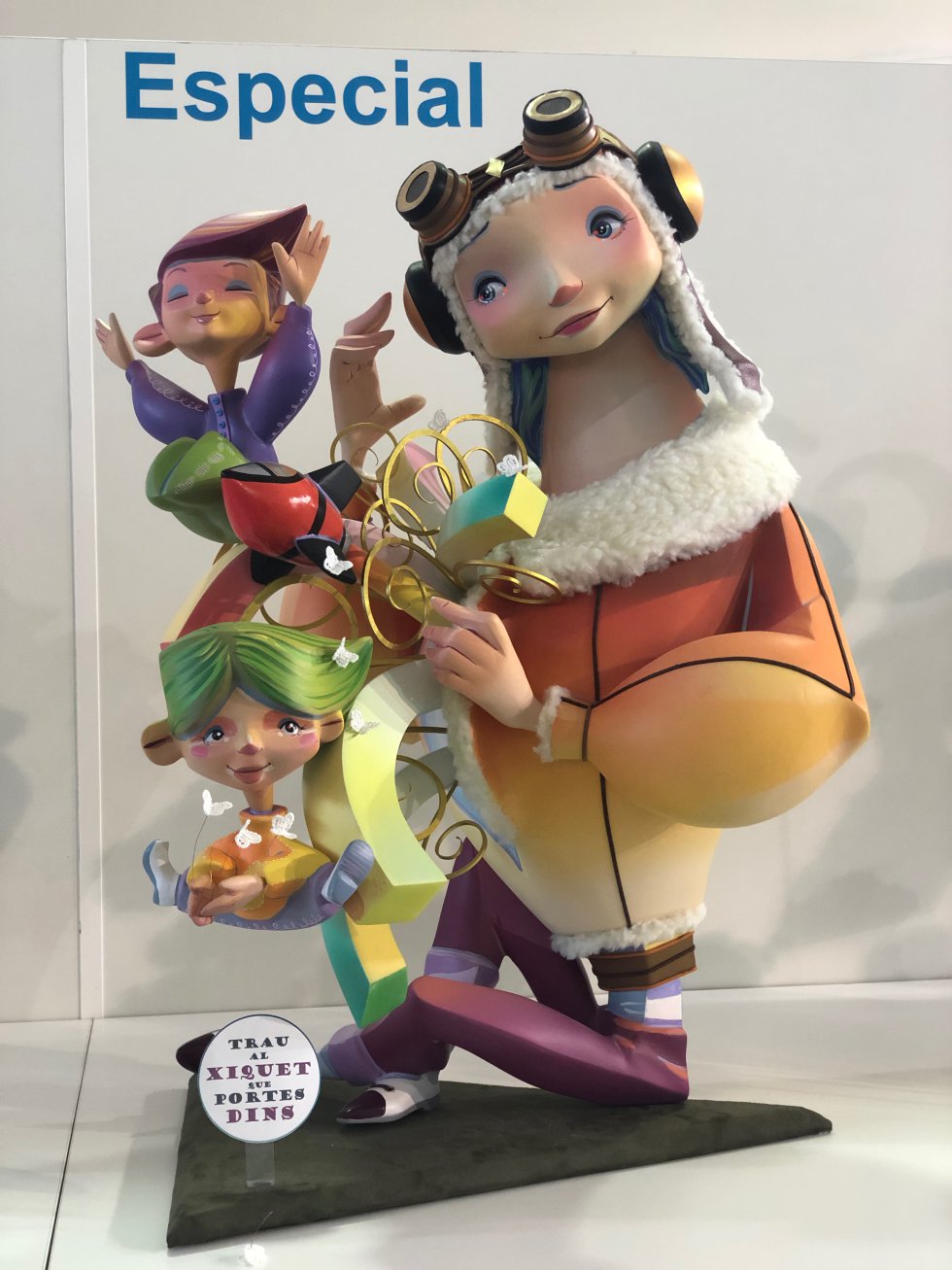 Ninots de las fallas de sección especial y municipales Ninots de las fallas de sección especial y municipales