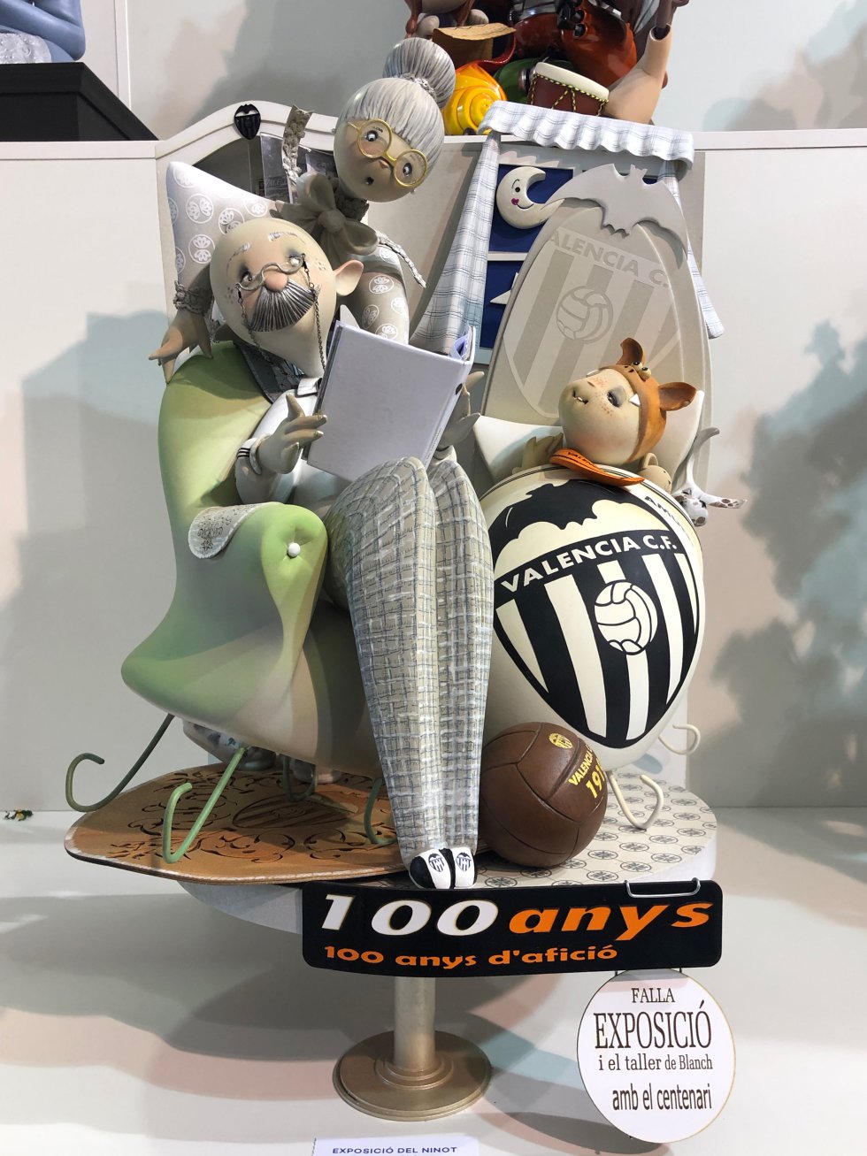 Ninots de las fallas de sección especial y municipales Ninots de las fallas de sección especial y municipales