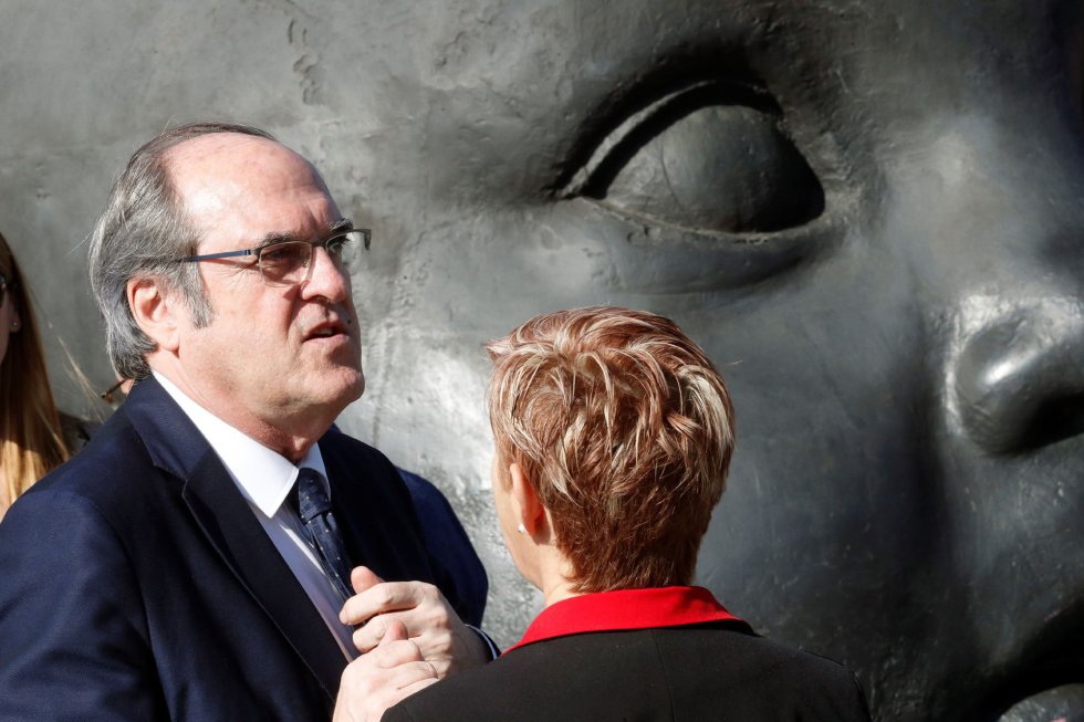 El candidato del PSOE a la Comunidad de Madrid, Ángel Gabilondo , en el homenaje a las víctimas del 11M que se ha rendido este lunes en la estación de Atocha, donde explosionó uno de los trenes. El candidato del PSOE a la Comunidad de Madrid, Ángel Gabilondo , en el homenaje a las víctimas del 11M que se ha rendido este lunes en la estación de Atocha, donde explosionó uno de los trenes.