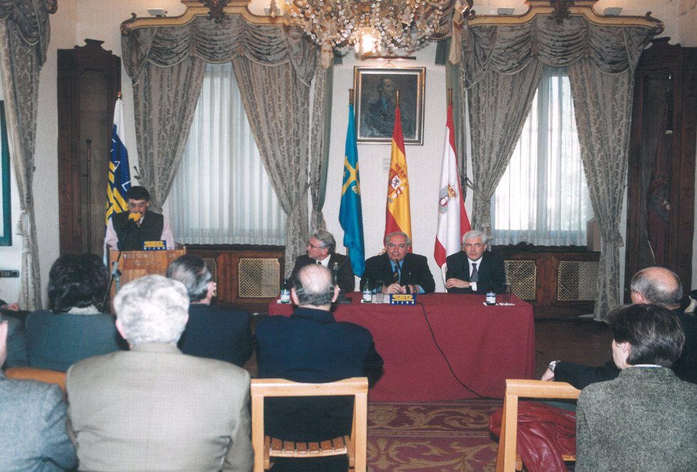 Uno de los momentos de la ceremonia del año 1999 Uno de los momentos de la ceremonia del año 1999