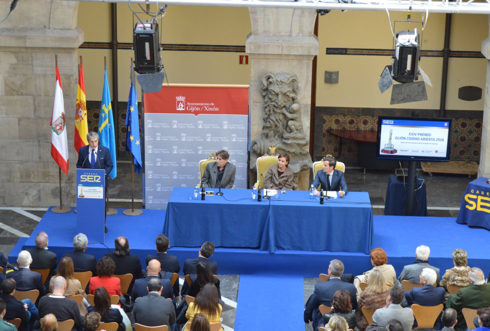 Discurso del presidente de la entidad galardonada, la Unión de Comerciantes de Asturias (2018) Discurso del presidente de la entidad galardonada, la Unión de Comerciantes de Asturias (2018)