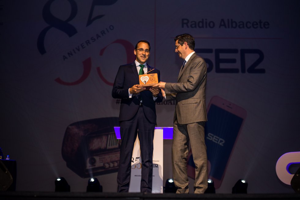 Pedro Palacios, director general de Globalcaja recibe el Reconocimiento Financiero Pedro Palacios, director general de Globalcaja recibe el Reconocimiento Financiero