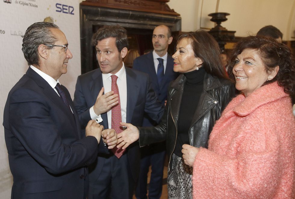El director de Ser Gijón, Pablo González-Palacios junto a Marisol Saavedra (viuda de Areces), el director de la Red de Emisoras de la Cadena Ser, José Carlos Herreros y la jefa de Informativos, Guillermina Caso El director de Ser Gijón, Pablo González-Palacios junto a Marisol Saavedra (viuda de Areces), el director de la Red de Emisoras de la Cadena Ser, José Carlos Herreros y la jefa de Informativos, Guillermina Caso