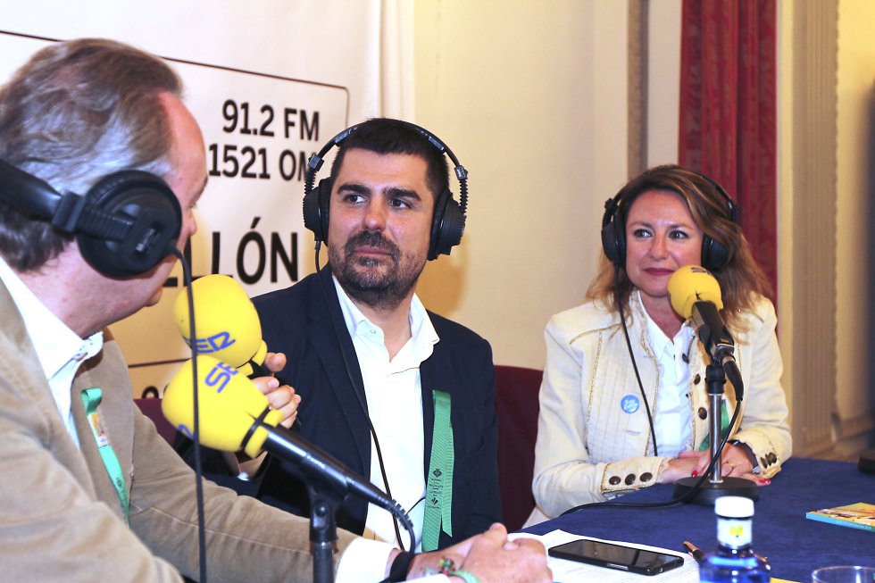 Fiestas de la Magdalena: La Terraza de Radio Castellón Fiestas de la Magdalena: La Terraza de Radio Castellón