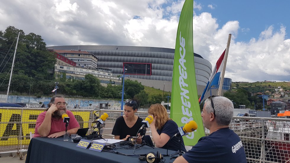 Mañana de radio y visitas Mañana de radio y visitas