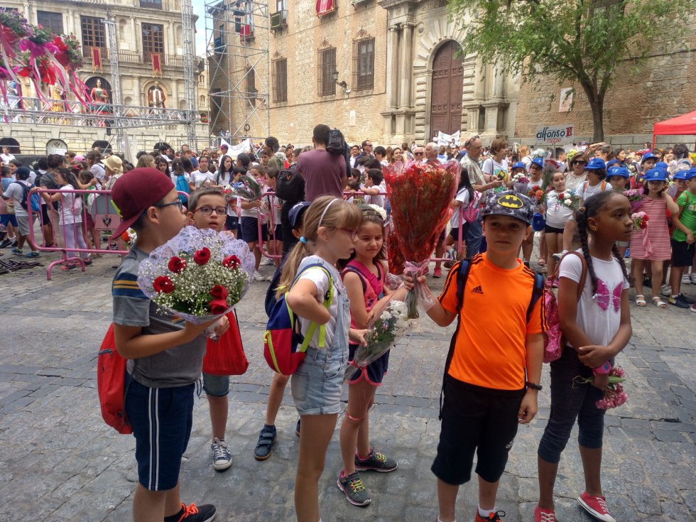 Los niños, protagonistas de la víspera del Corpus en Toledo Los niños, protagonistas de la víspera del Corpus en Toledo