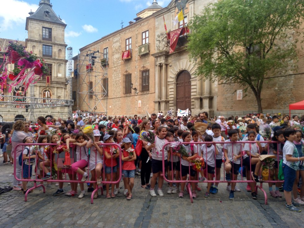 Los niños, protagonistas de la víspera del Corpus en Toledo Los niños, protagonistas de la víspera del Corpus en Toledo
